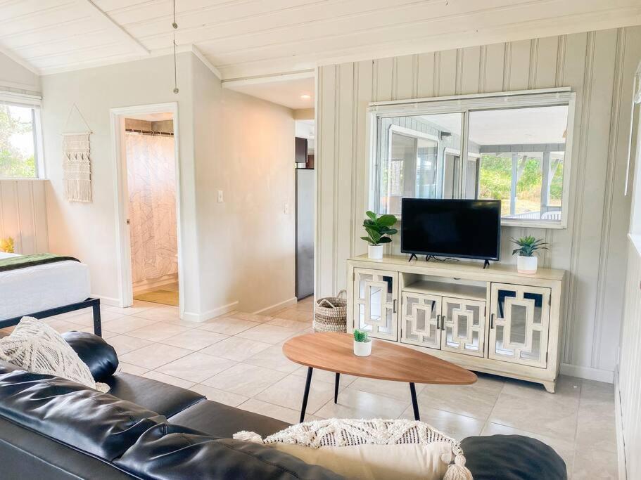 Monstera Bungalow, Spacious, King Bed, Big Kitchen Keaau Dış mekan fotoğraf