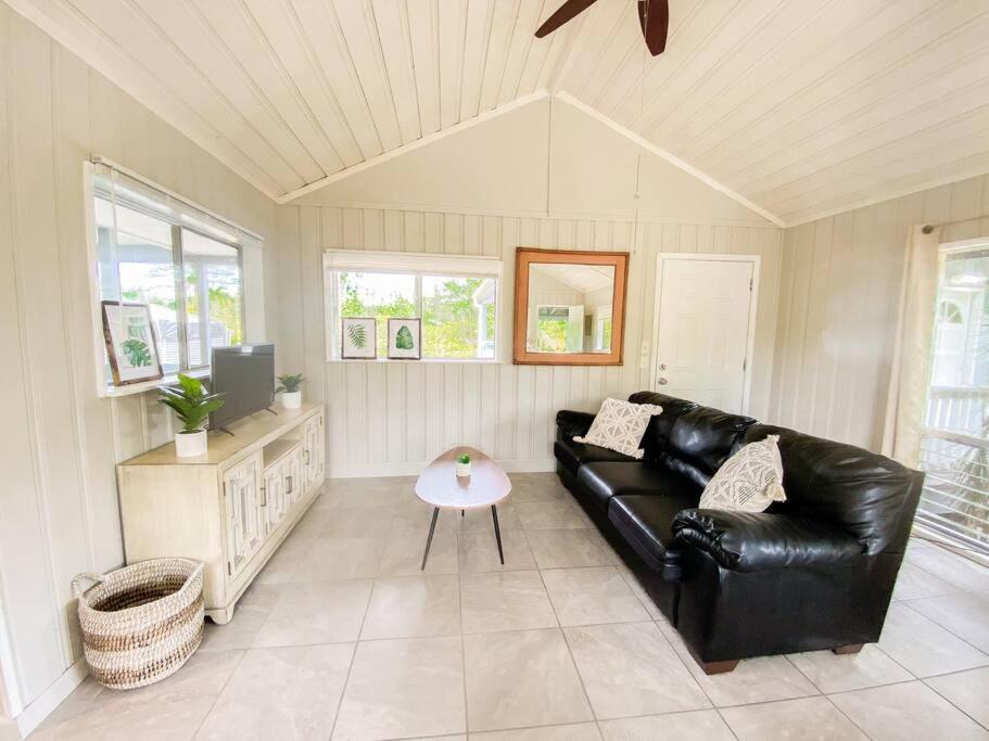 Monstera Bungalow, Spacious, King Bed, Big Kitchen Keaau Dış mekan fotoğraf