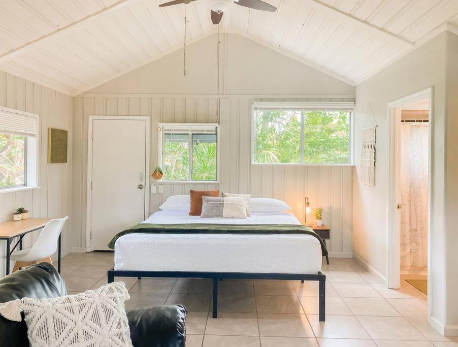 Monstera Bungalow, Spacious, King Bed, Big Kitchen Keaau Dış mekan fotoğraf